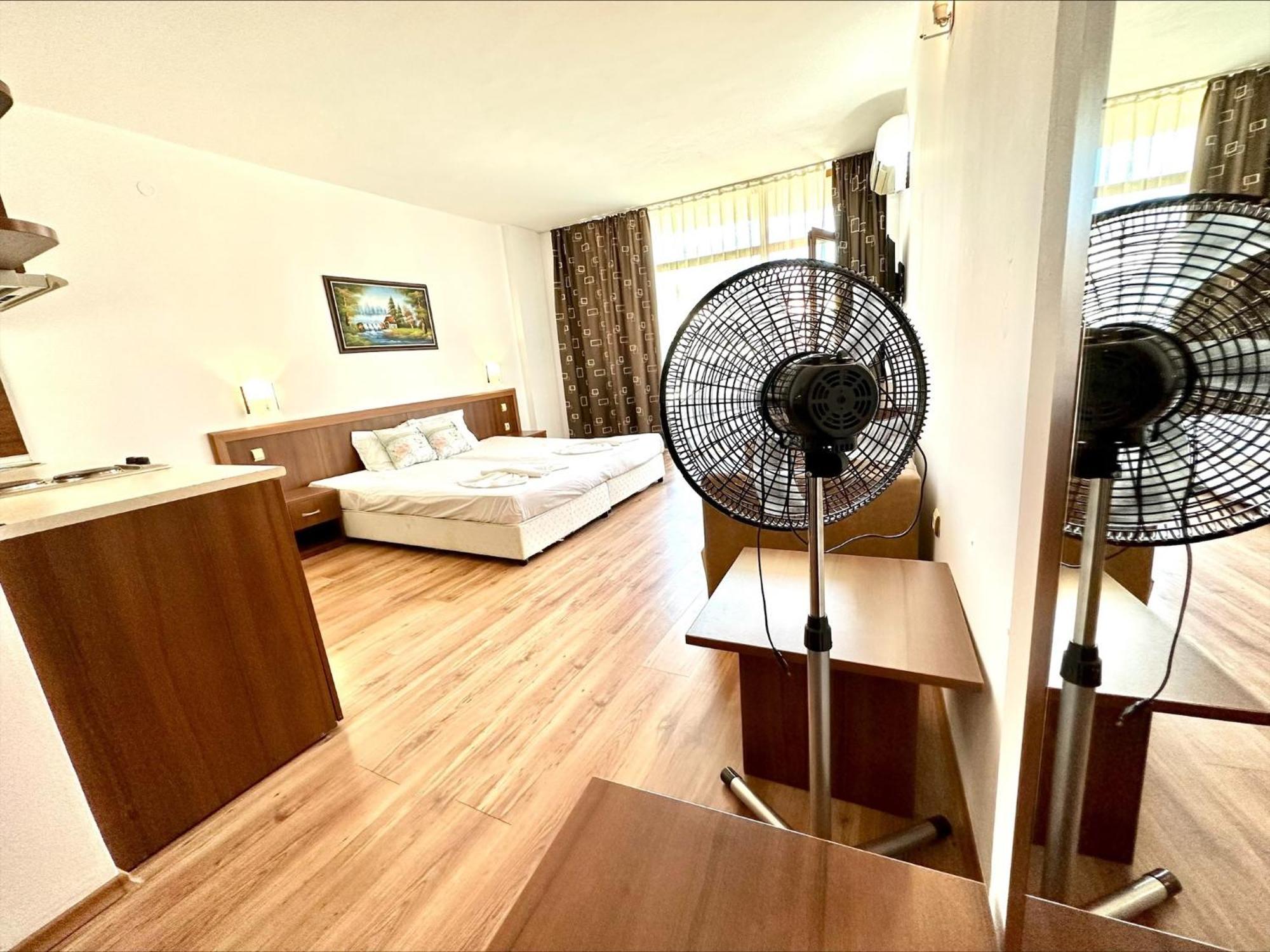 Grenada - Menada Apartments Slăntjev Brjag Rum bild