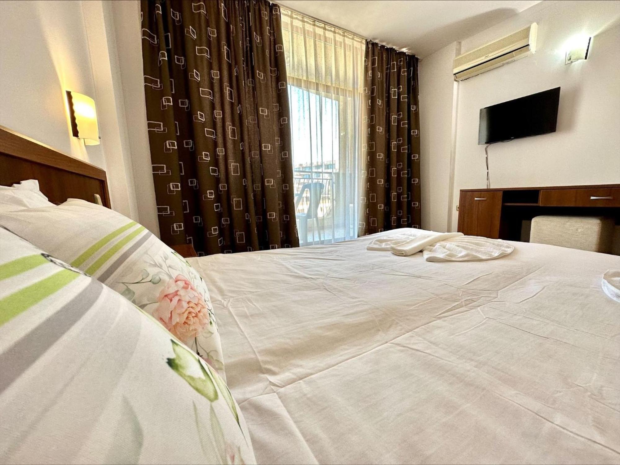 Grenada - Menada Apartments Slăntjev Brjag Rum bild